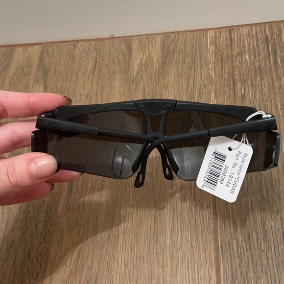 Safety eyewear - Picture 3 of 7